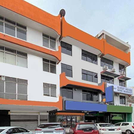 Spot On 90123 Rainbow Guest House George Town Buitenkant foto