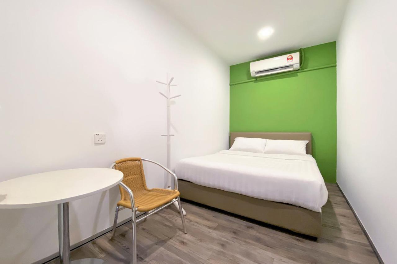 Spot On 90123 Rainbow Guest House George Town Buitenkant foto